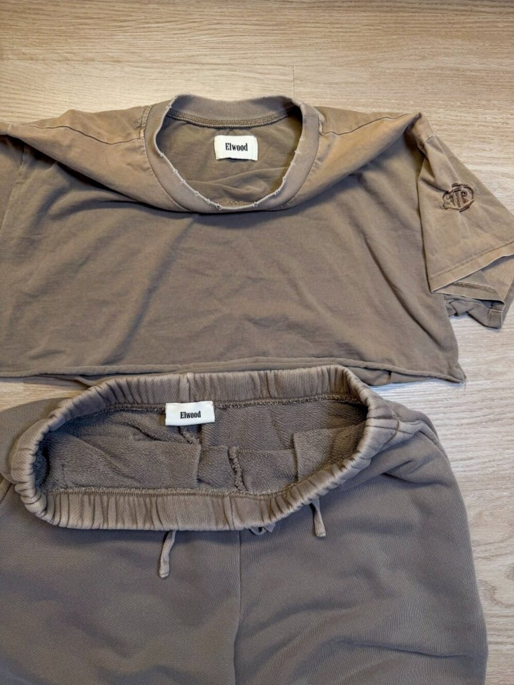 Elwood Brown Sweatpants set